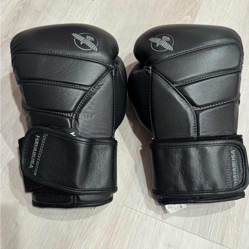 Hayabusa T3 Kanpeki Boxing Gloves
